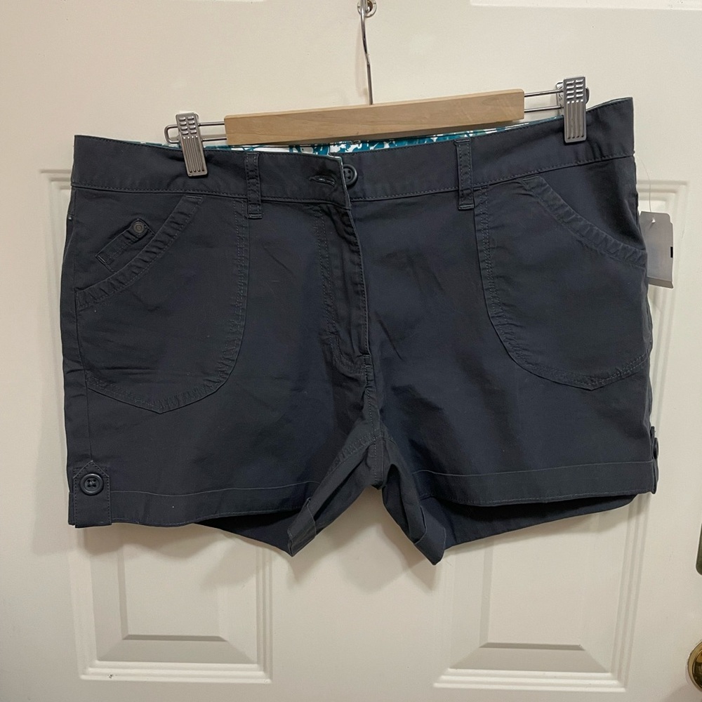 MEC shorts